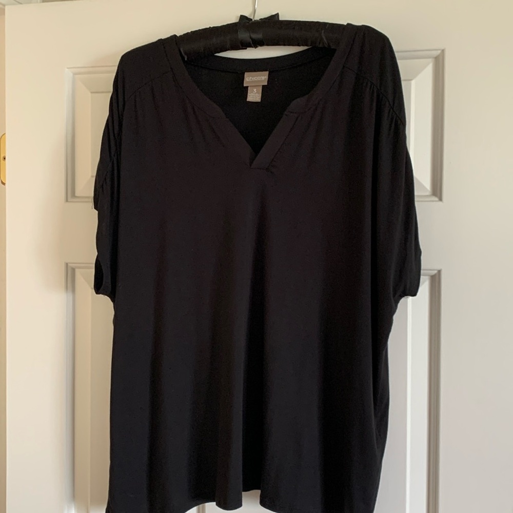 Chicos short sleeve V neck tee.
